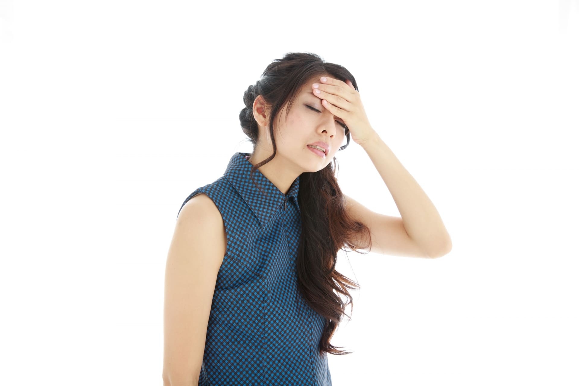 どのような症状が出たら片頭痛(偏頭痛)？原因や予防法を解説